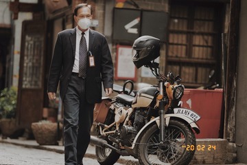 001