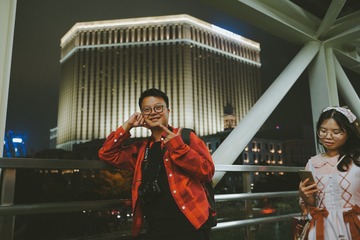 001