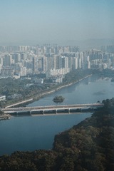 1360653