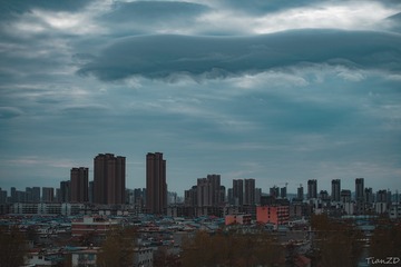 72776