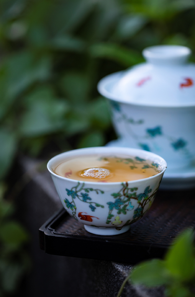 江湖一杯茶喝完各自爬