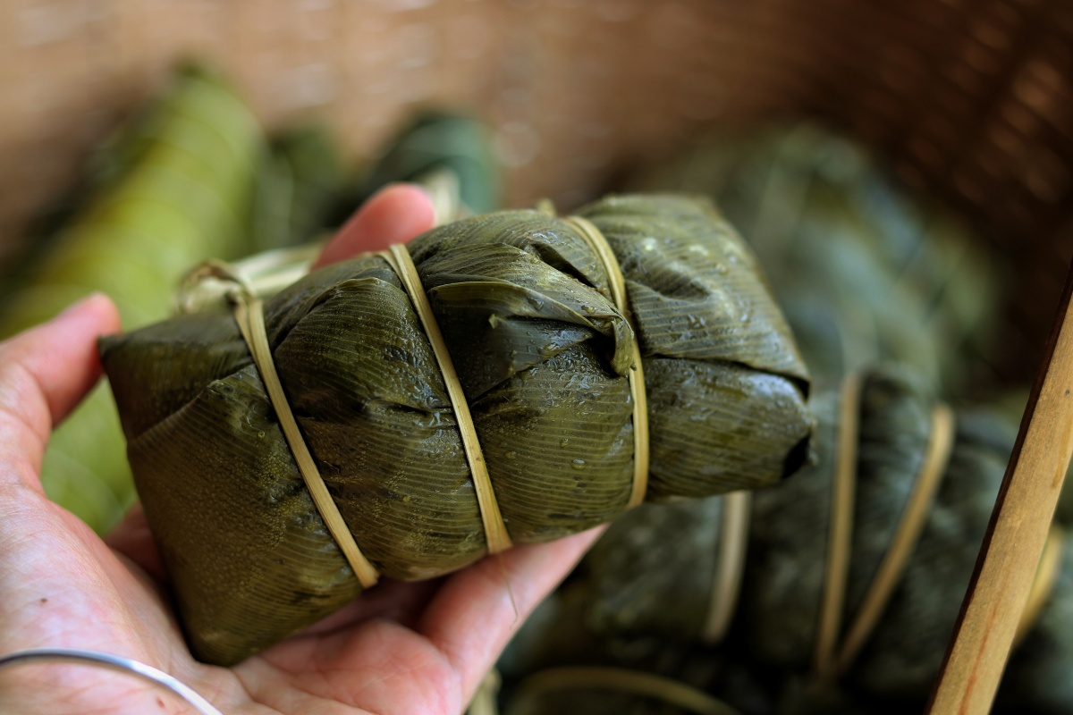 壮乡枕头肉粽粽