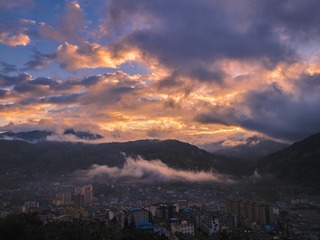 268064