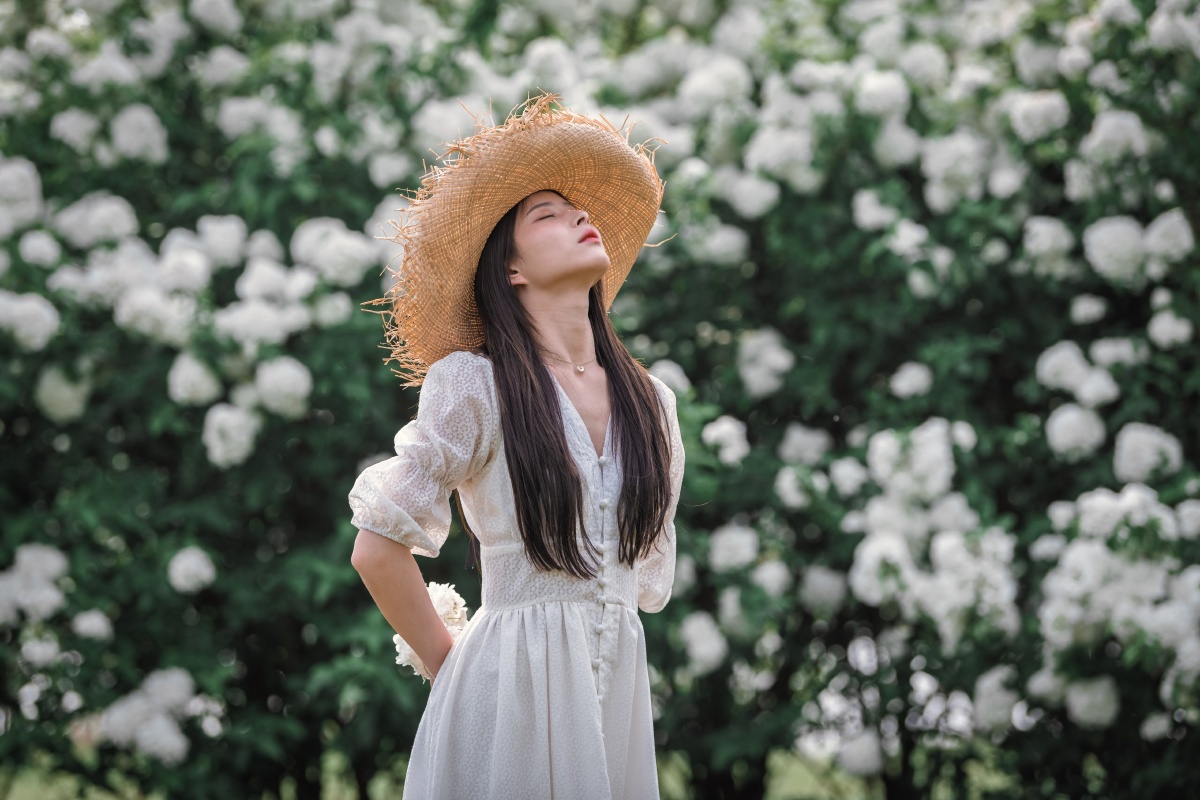 绣球花人像外拍 - 摄影师158564843981776 - 图虫