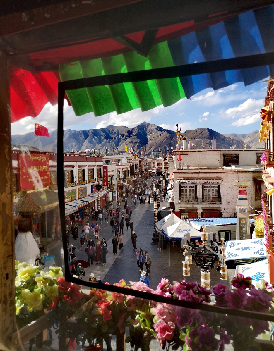 俯瞰拉萨八廓街