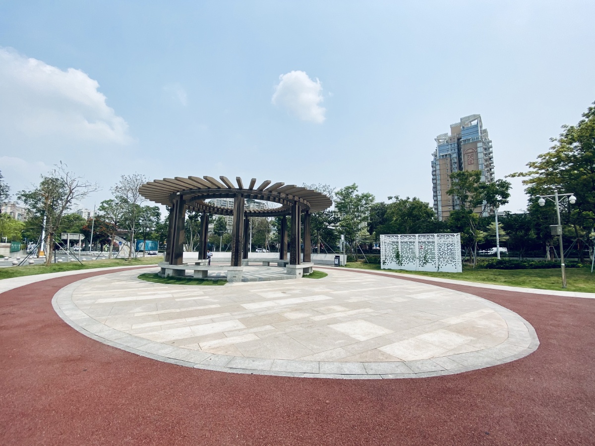 松岗街道文化广场