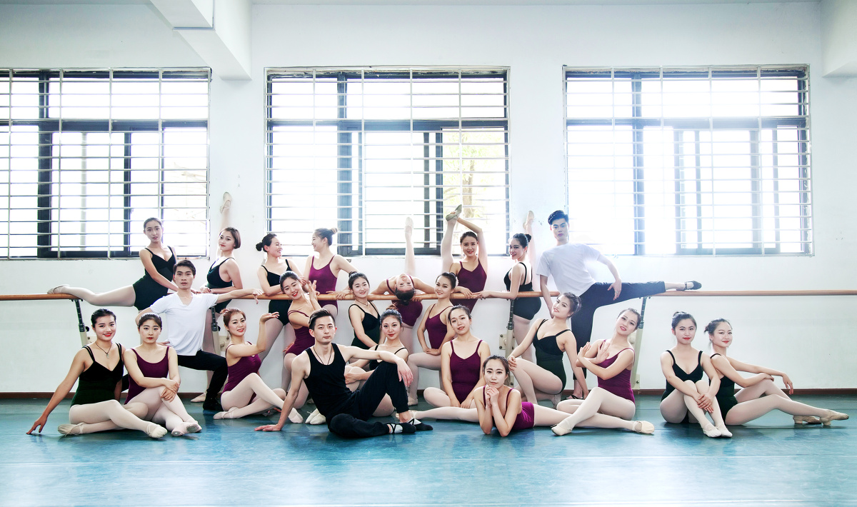 三峡大学舞蹈系毕业照