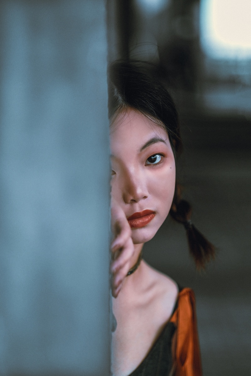 调了一组新冷色调人像给夏天降温