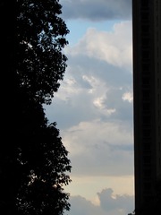 1094027