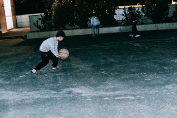 16079