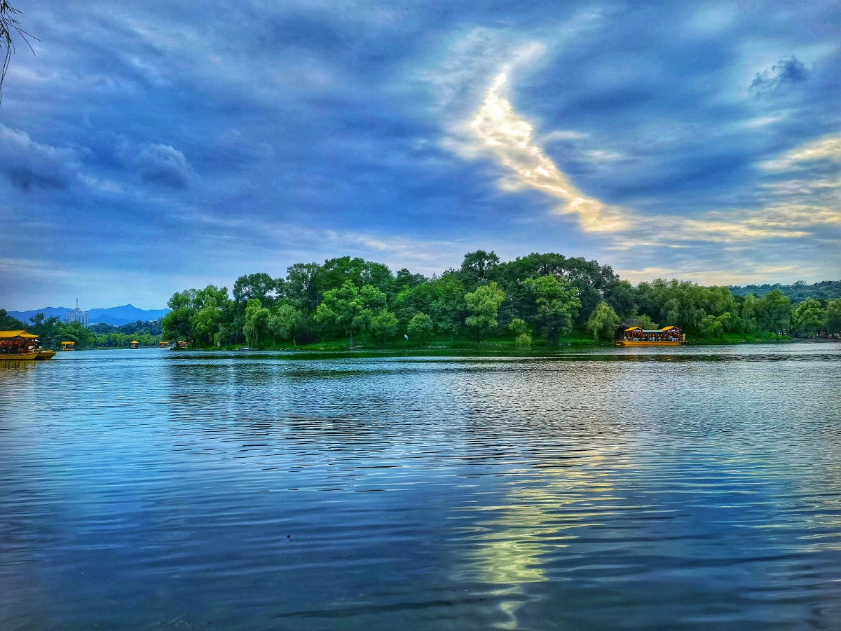 承德避暑山庄取自然山水之本色吸收江南塞北之风光