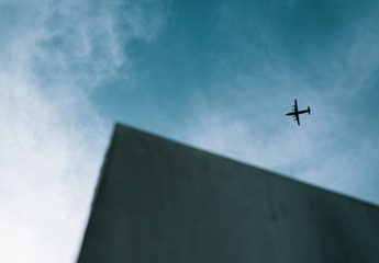 1983084
