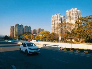 16082