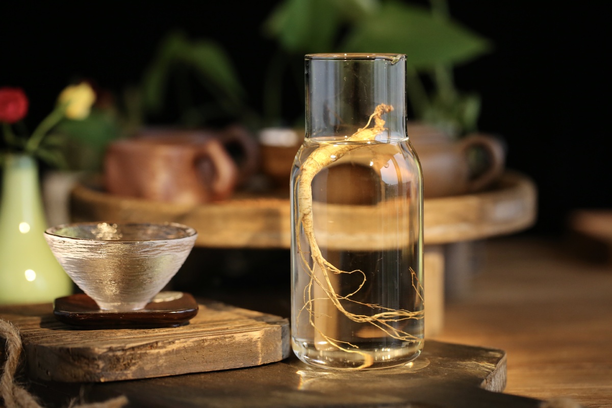 酷暑一杯参茶生津止渴