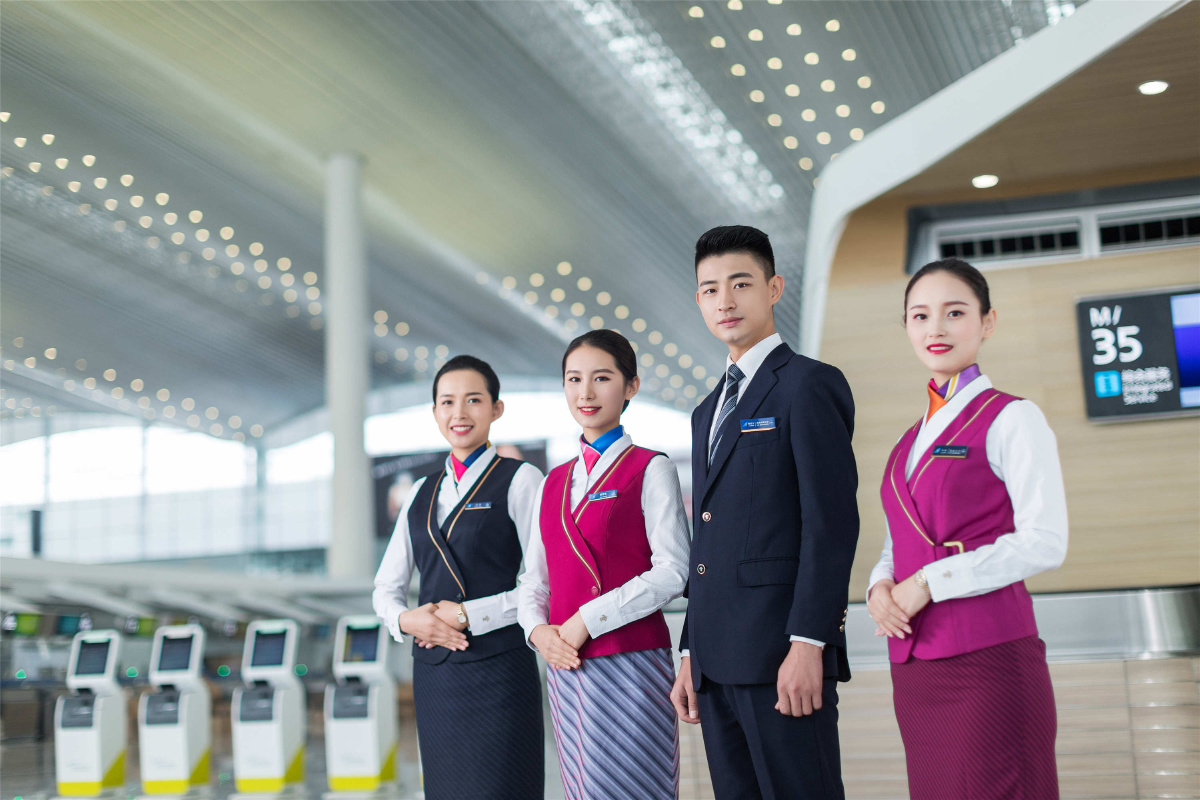南航地面服务制服形象