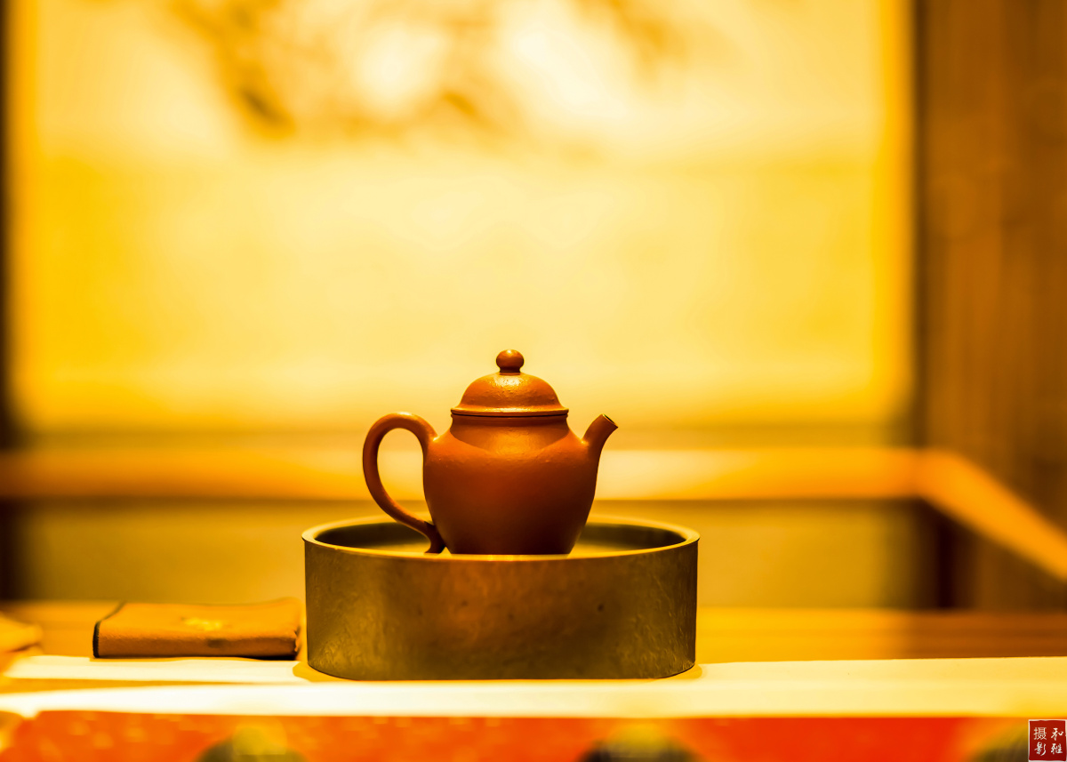 一杯清茶半世缘此生尚有未了意不混沌于外界嘈杂简单自在即是欢喜就像