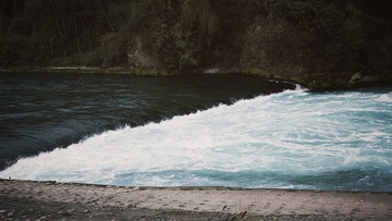 B5912EEE-8FAC-4663-989D-C33D137BCC5B/L0/001