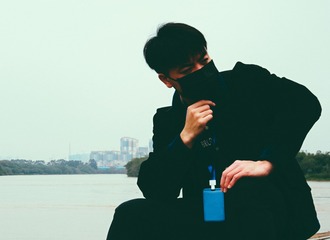 001