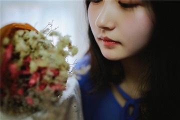 130490