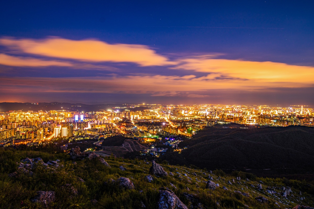 今日天空绝了城市夜景_del_昆明13860长虫山城市夜景灯光还没有人打赏