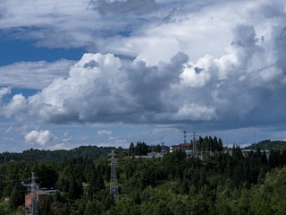 813634