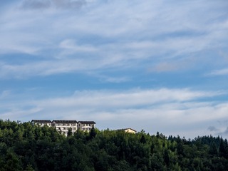813621