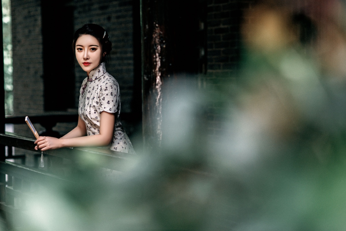 蔓殊服饰长沙原创旗袍设计麻豆大念念妆造茜茜