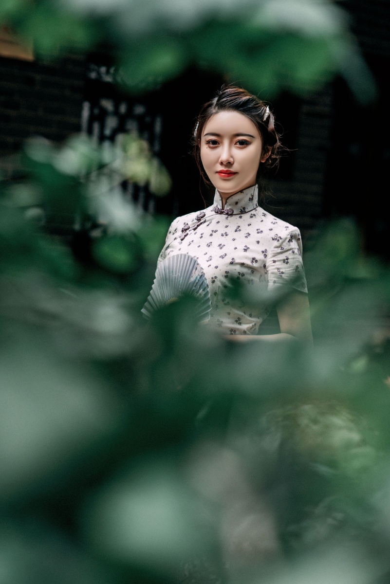 蔓殊服饰长沙原创旗袍设计麻豆大念念妆造茜茜