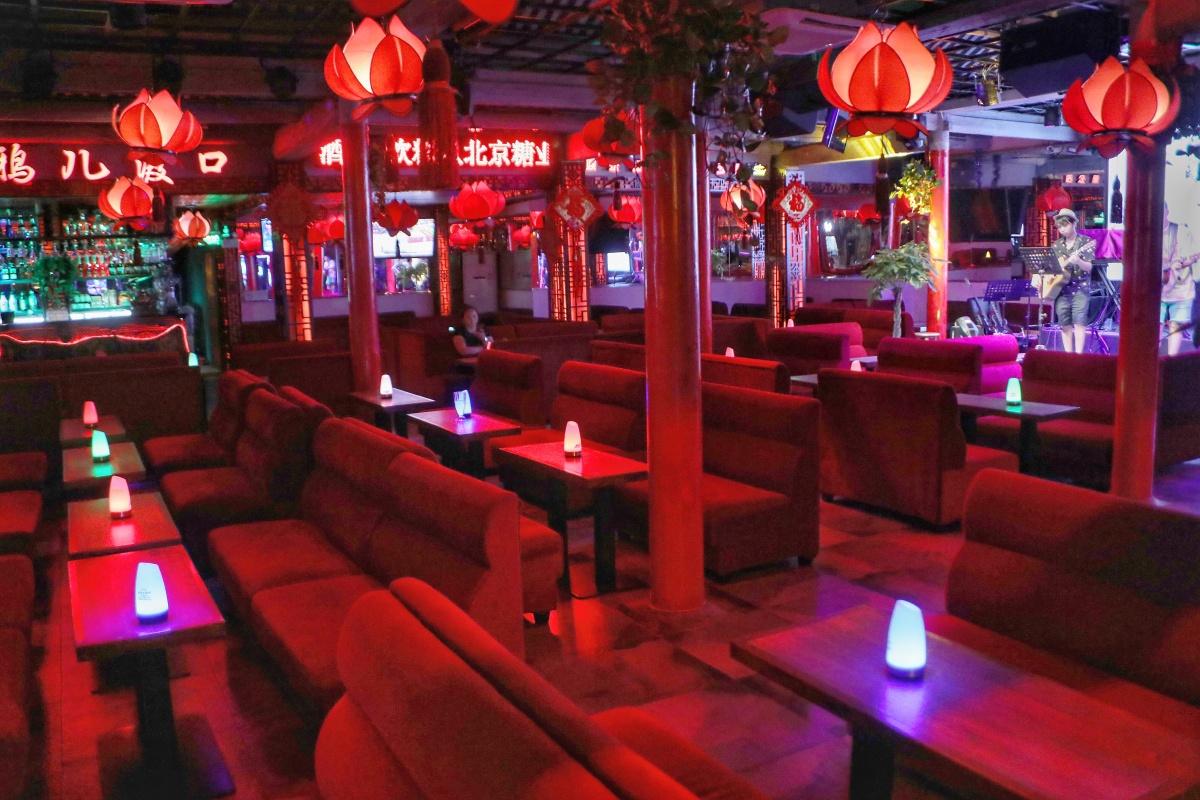 7月22日北京什刹海景区再次恢复开放游客凭健康宝绿码即可进入景区