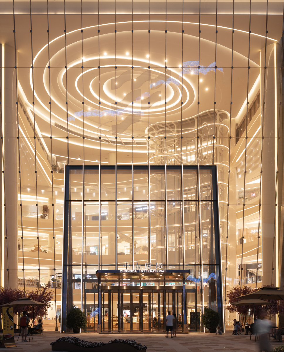 中大国际玻璃幕墙商业夜景设计建筑