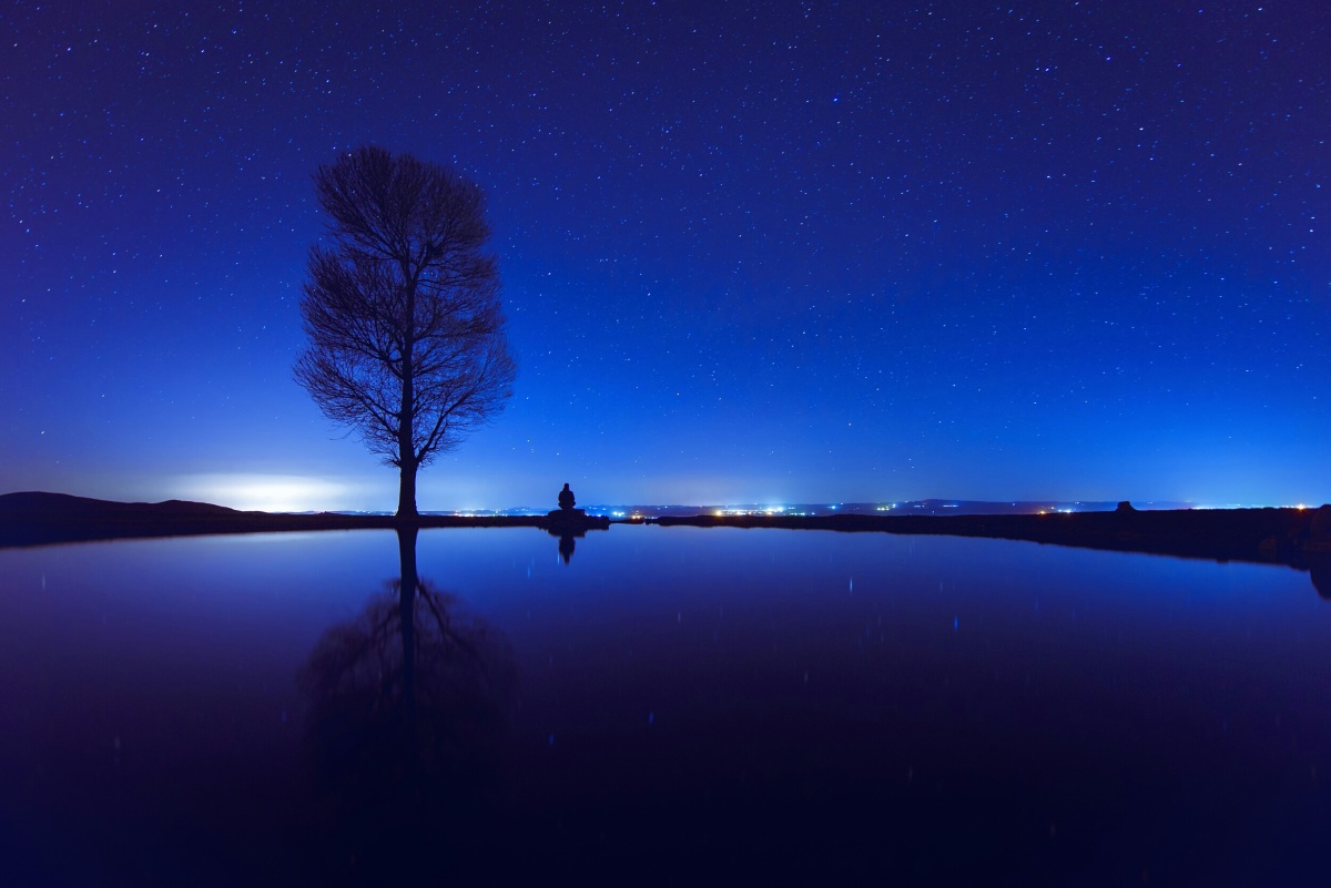 星空下的冥想