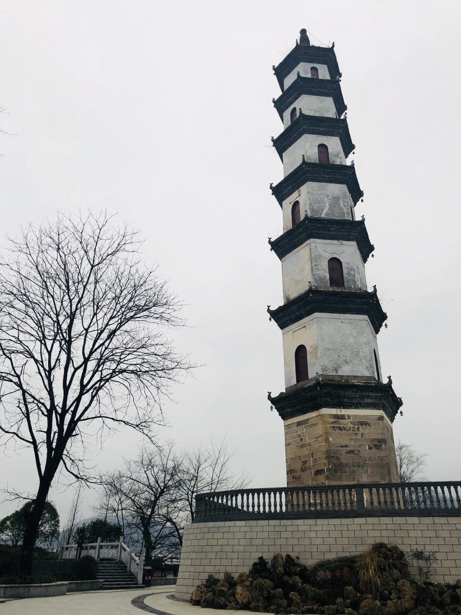 江西省宜春市奉新县青云塔不同滤镜的效果