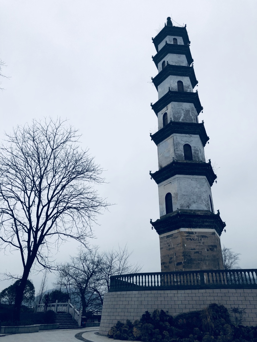 江西省宜春市奉新县青云塔不同滤镜的效果