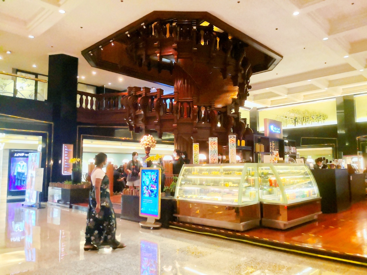 广州花园酒店大堂中式风格