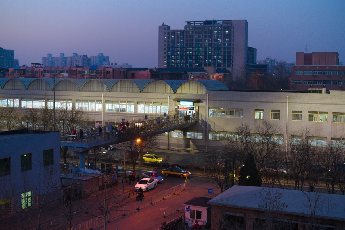传媒大学地铁站