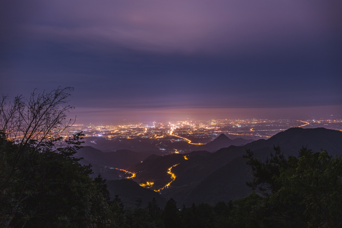 北山遥看金华全景