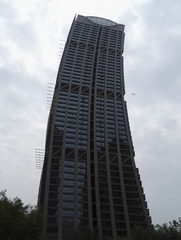 276562