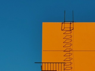 2724528