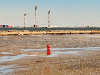 2736786