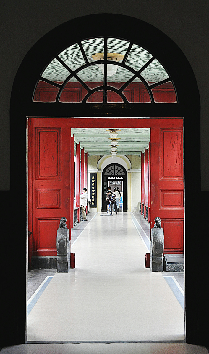 南京总统府中轴线大堂外貌及西侧内一门