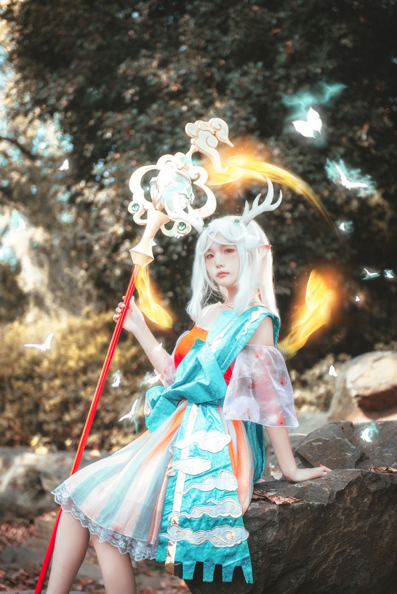 王者荣耀cosplay瑶遇见神鹿cos出镜致依