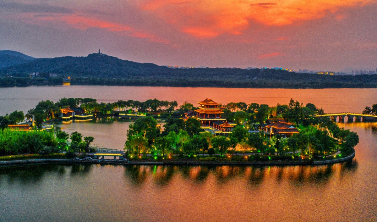 苏州石湖公园夜景