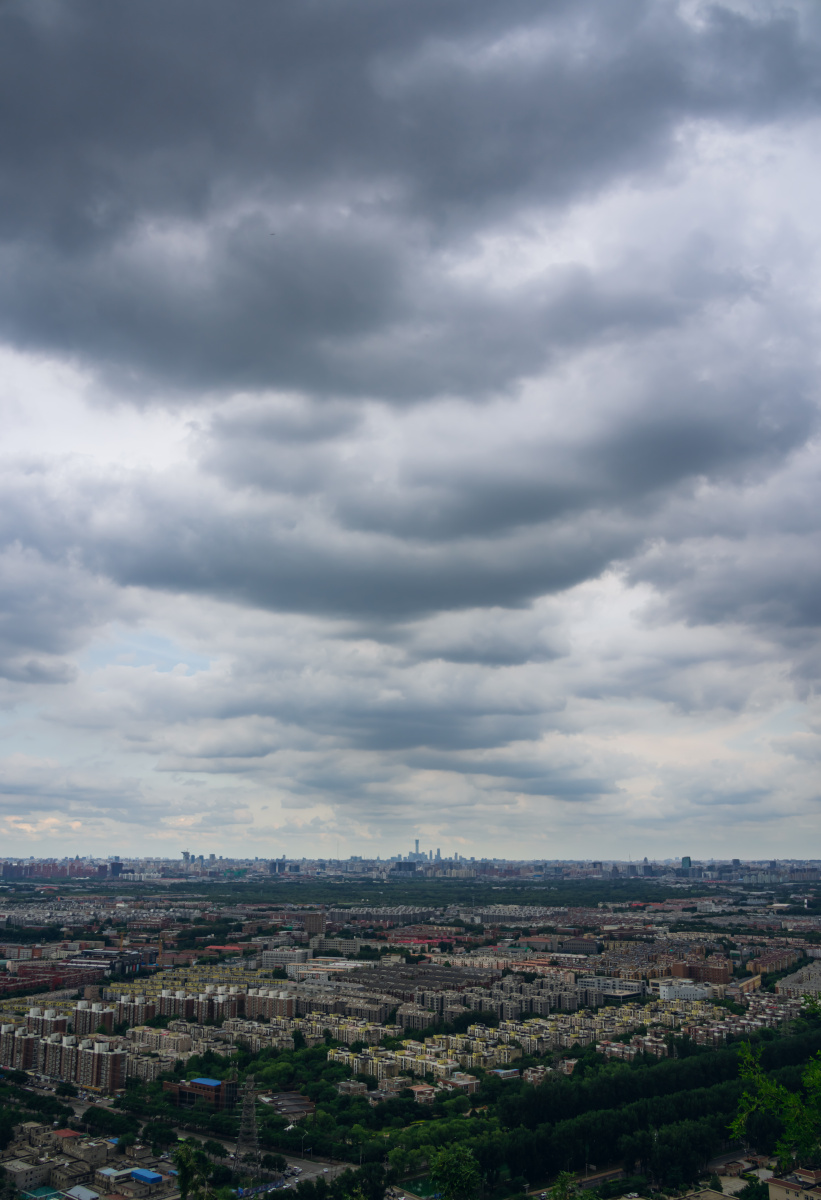 黑云压城城欲摧甲光向日金鳞开