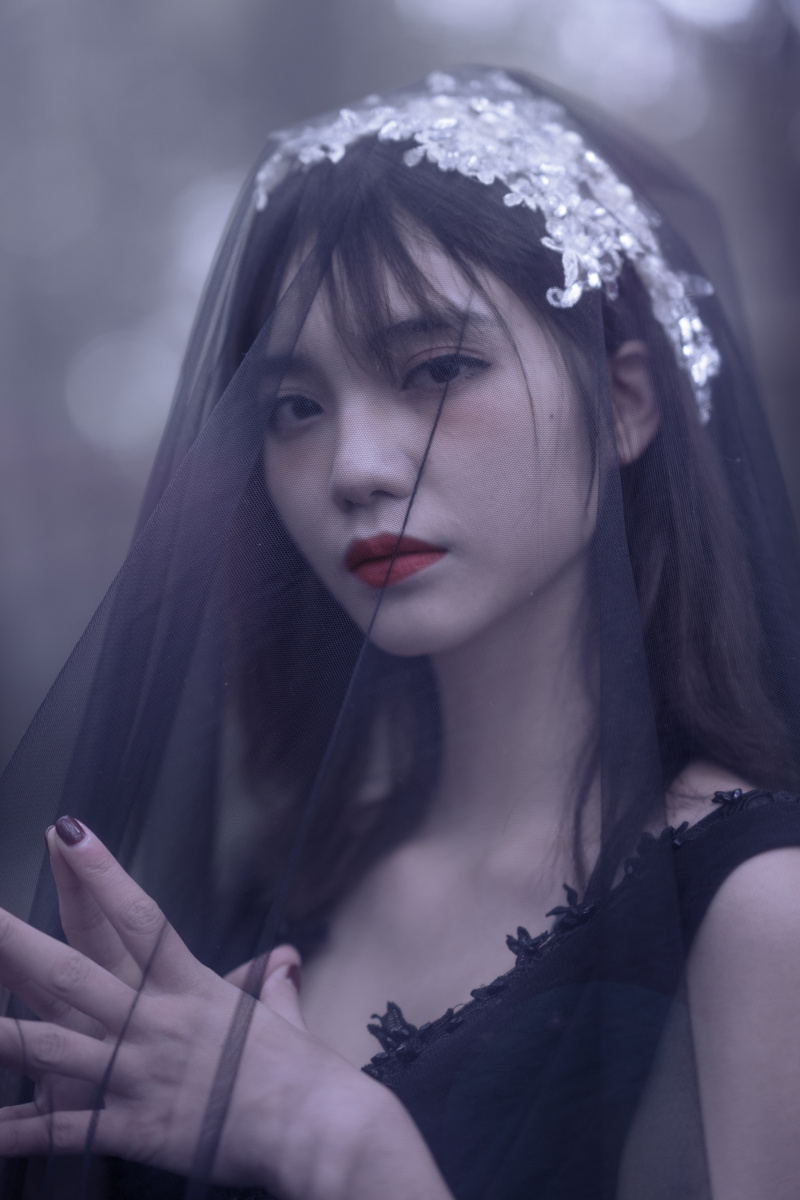 暗黑森系精灵级美女