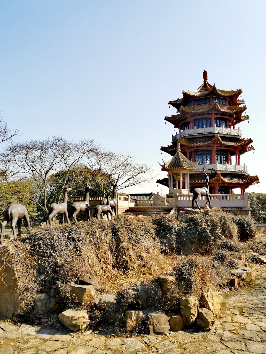 鹿顶迎晖(拍摄于无锡鼋头渚)