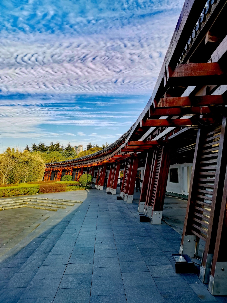 无锡蠡湖大桥公园水镜廊