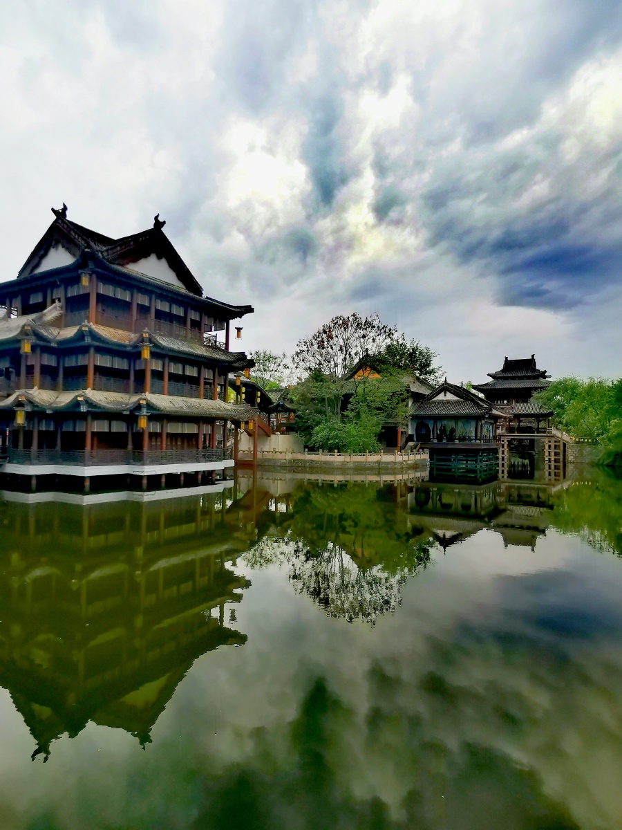 清明上河图拍摄于浙江横店影视城