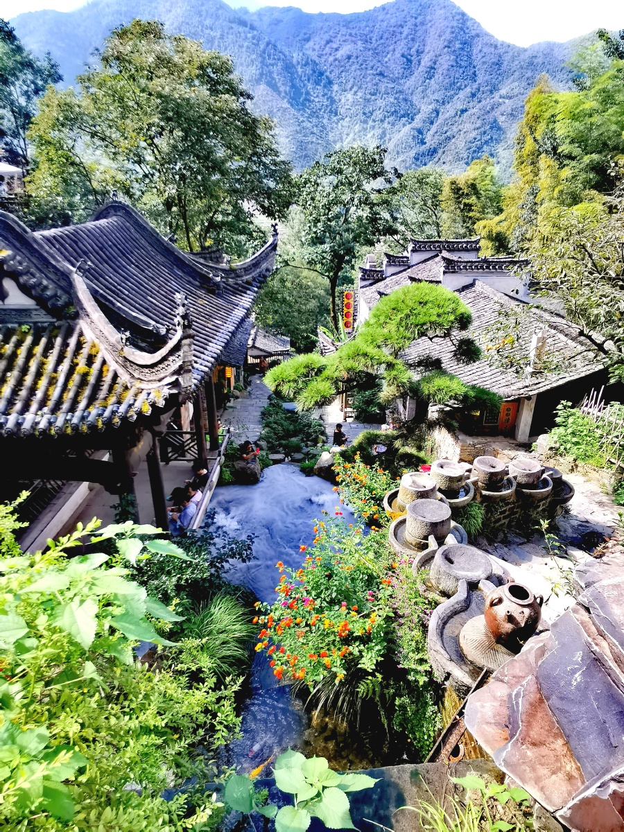 江西网红花溪水街