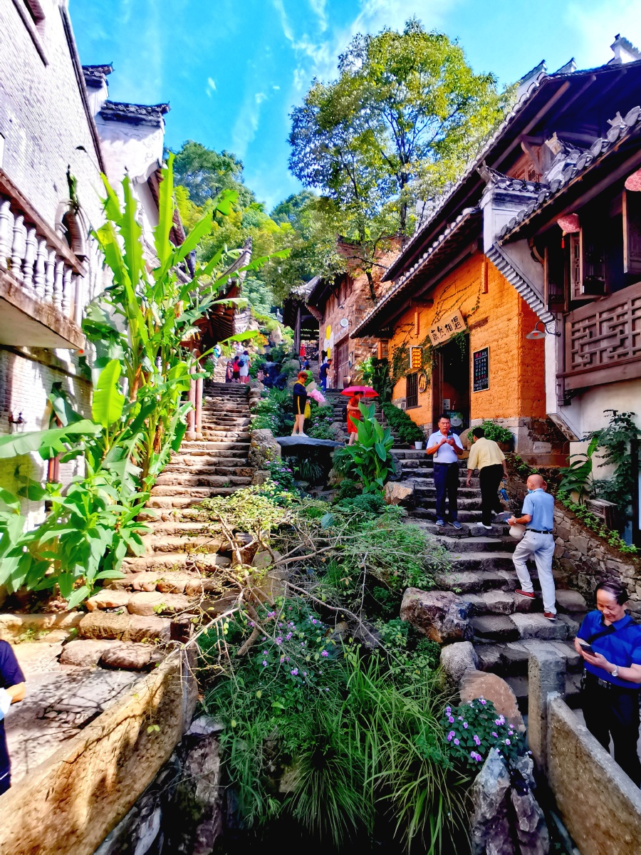 江西网红花溪水街