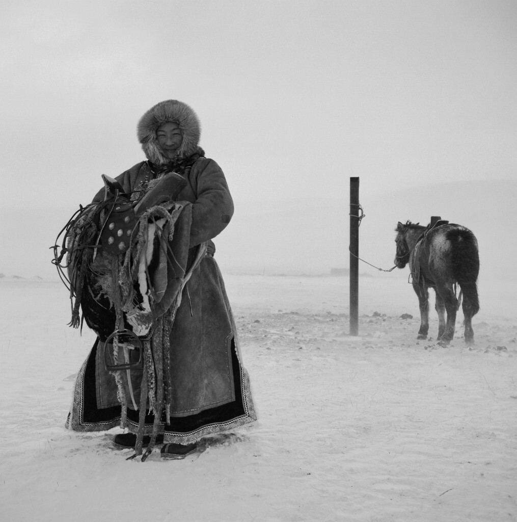 2006年11月拍摄于内蒙古锡林郭勒盟草原   卸马鞍